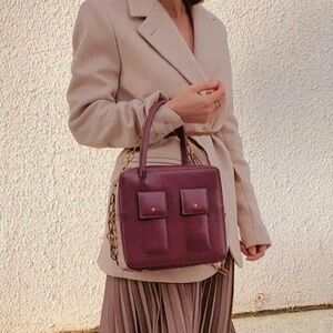 PARIS YIN Lore Lay Elegant Burgundy Handbag with Gold Chain